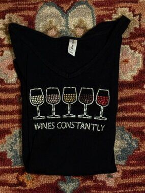 Chris's Stuff Women’s Black “Wines Constantly” Rhinestone V-Neck Tee Sz Small